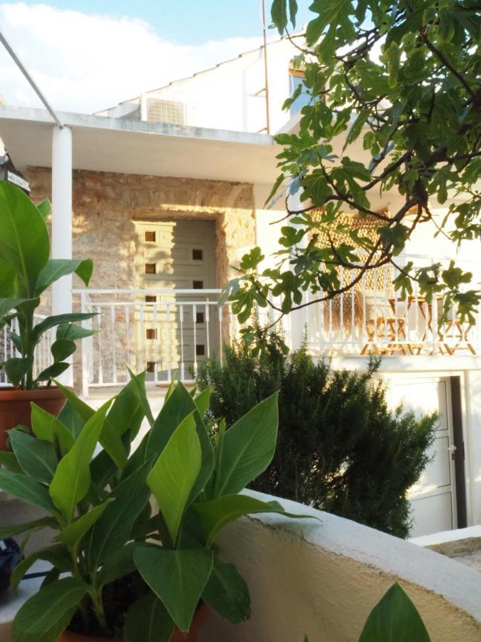 Mi Sestre - Studio Apartment Hvar Vrisnik เยลซา ภายนอก รูปภาพ