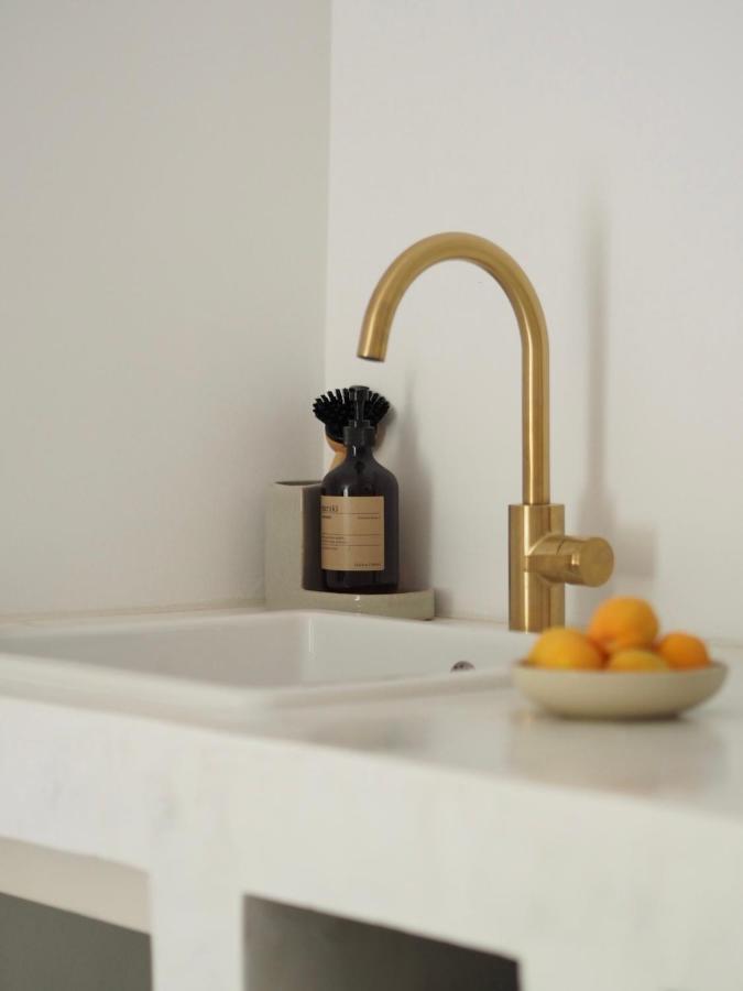Mi Sestre - Studio Apartment Hvar Vrisnik เยลซา ภายนอก รูปภาพ